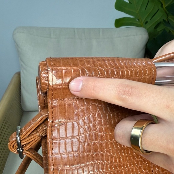 NWT Beis The Crossbody In Cognac Croc - Picture 8 of 10